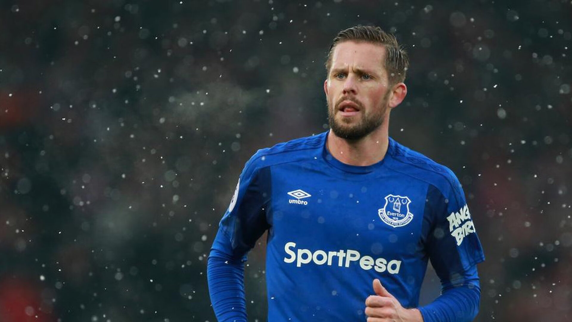 爱游戏体育-乔纳·隆戈的速度与力量，让全黑队进攻如风，乔瓦尼·格隆基